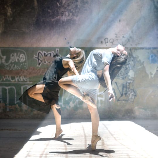 Light by PhotoDirector