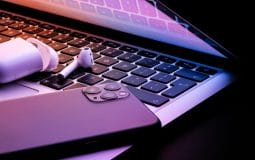 10 Gift Ideas for Tech Lovers