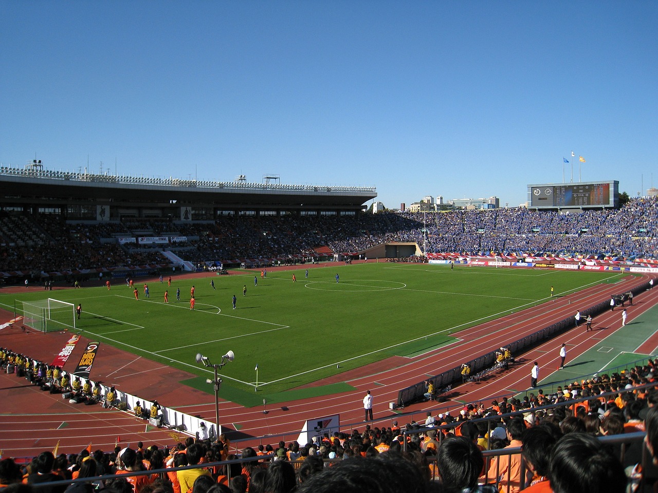 Over/Under Betting in Football: Predicting Total Points for Profit